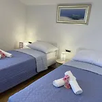 Ivana Apartment *
