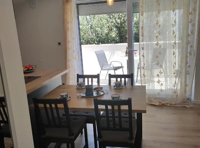 Ivana Apartament *